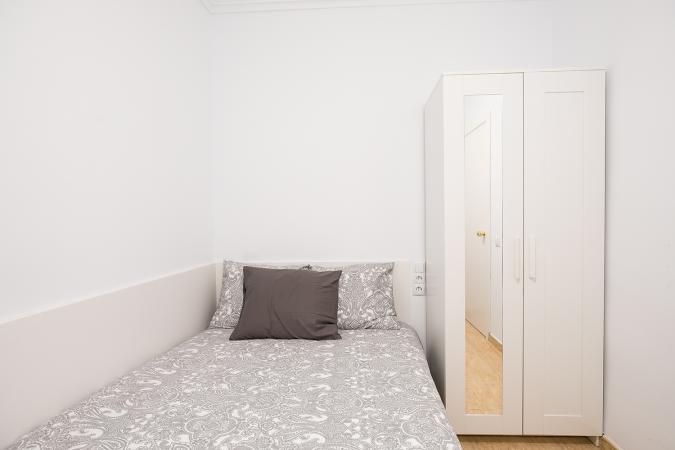 Room for rent in La Maternitat i Sant Ramon (Les Corts) Barcelona