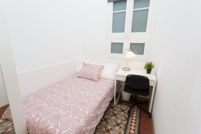 Room for rent in L'Antiga Esquerra de l'Eixample (Eixample) Barcelona